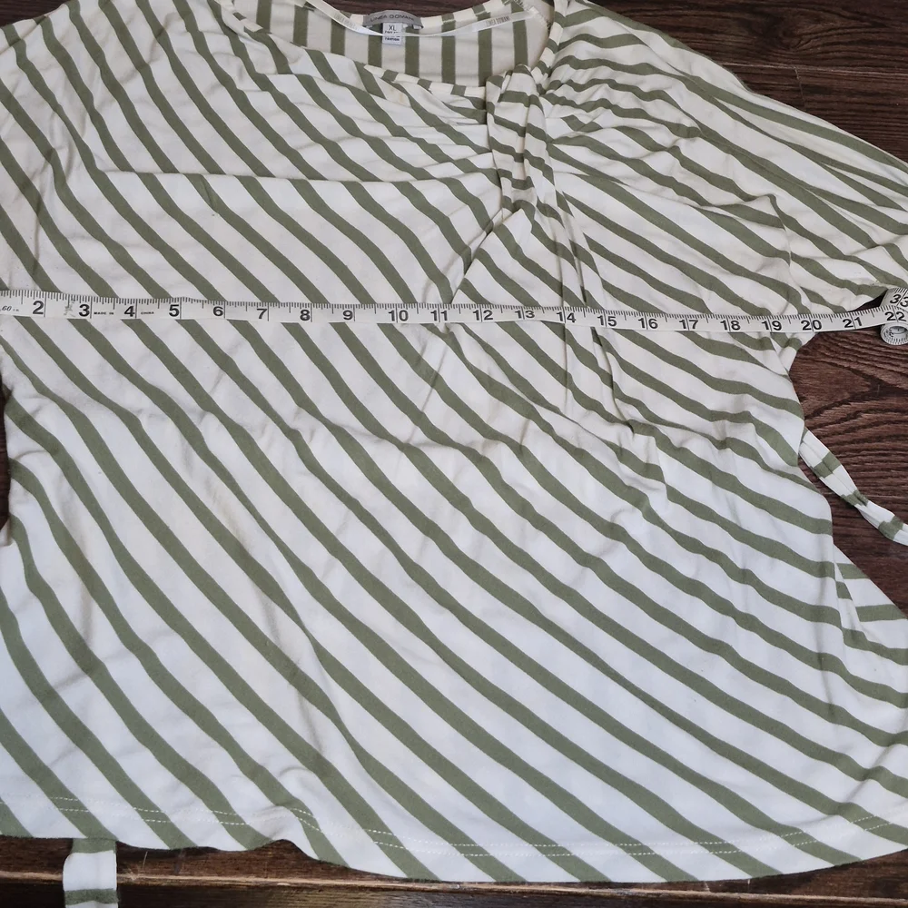 Linea Domani Green and White Top - Picture 7 of 8